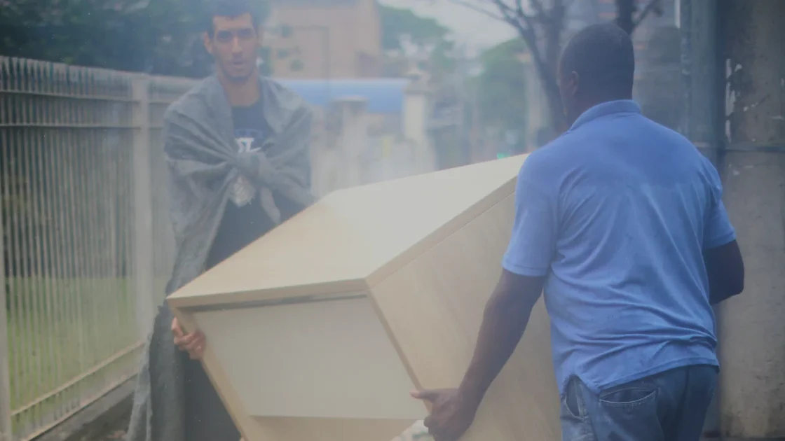 Fotografia de rua na chuva: como transformar uma rua comum em cena de cinema 4 carlos rincon chuva 4