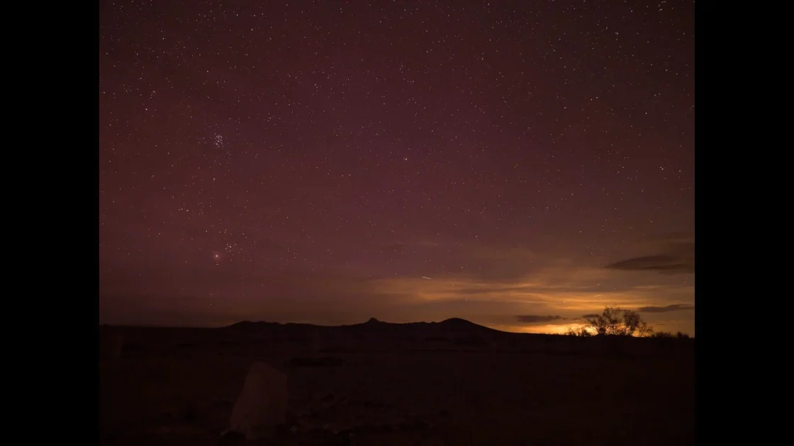 Timelapse de estrelas: técnica, erros e quando rastrear 2 Still 2026 10 17 115952 1.1.25 1536x864 1